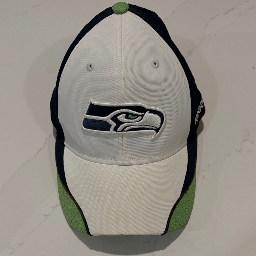 Reebok NFL Seattle Seahawks White and Green Cap Size S/M